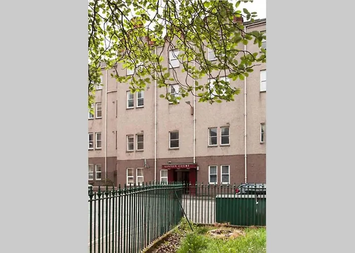 2 Bedroom Apartment With Park View