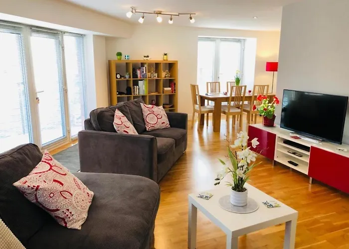 Remarkable 2 Bed Apartment In Edinburgh