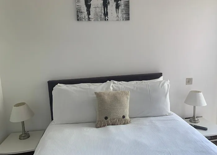 Quartermile 1 Bedroom Apartment - With Free Parking Included