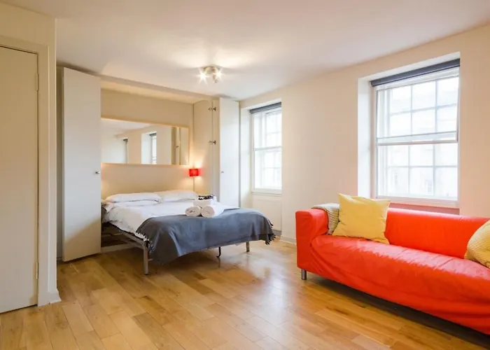 Modern Studio Apartment On Royal Mile Great For Castle