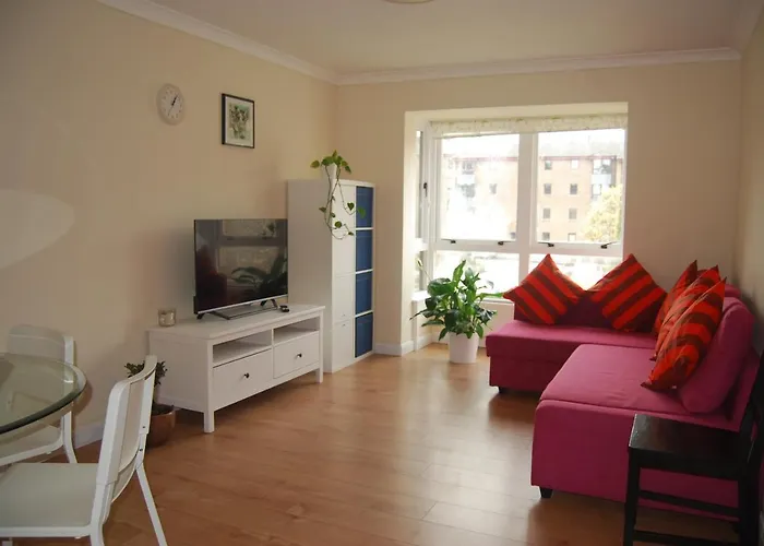 Central 3 Bed Flat Close To University And The Meadows