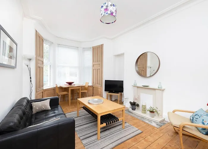 Joivy Charming Apartment Near Leith Links With Patio