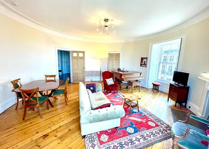 Incredible St Andrew\'S Sq - 2 Bed In The Sky