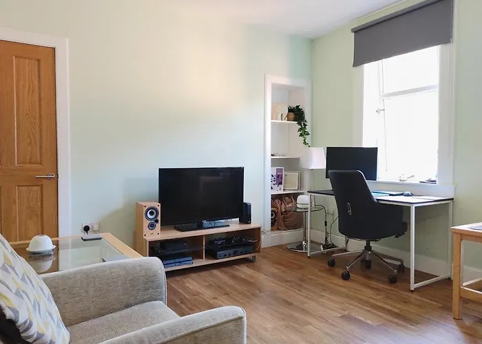 The Amazing Iona Street - 2 Bedroom Free Parking