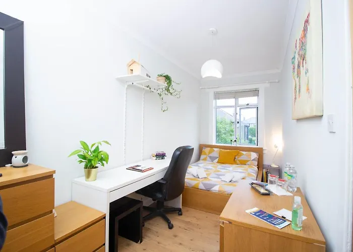 Lele\'S Flat Edinburgh - 15 Minutes To Airport & City Centre
