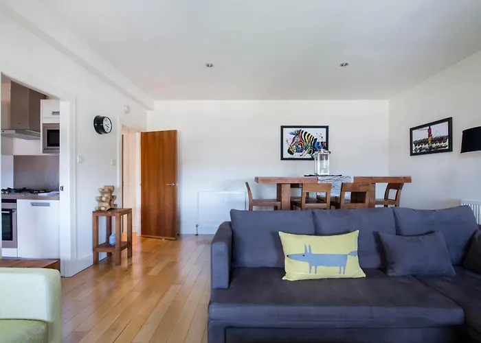 Brunswick St Apartment