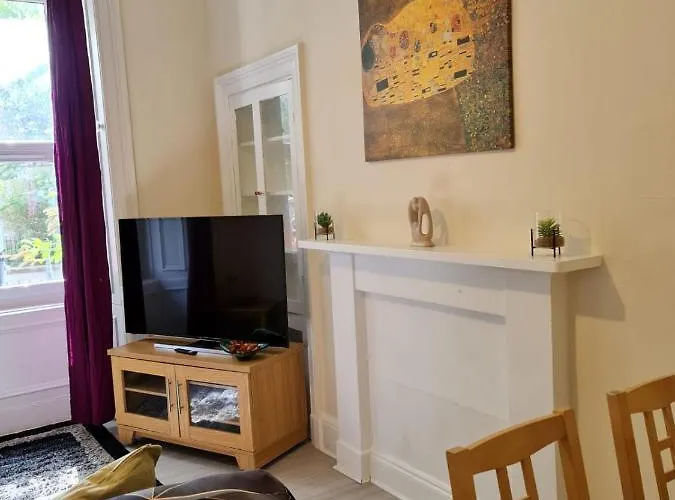 Apex Cathcart Place Apartment