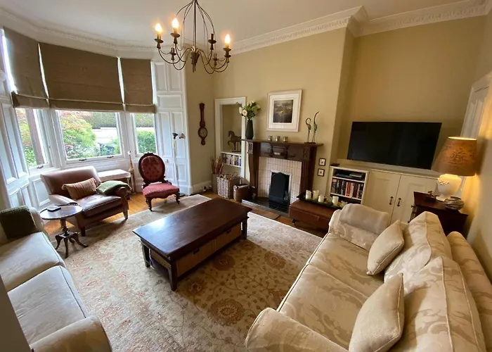 Braid Rd Stunning Villa