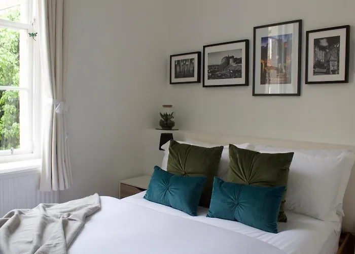 Lovely 1 Bed Flat In Stockbridge, Near Edinburghs City Centre