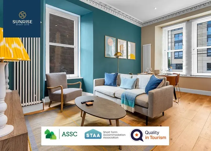 Leith Walk, Is 3 Rooms, King Beds With Tvs, Central Location, Albert Place, Wifi, Sleeps 6, Great For Contractors, Business, Relocation, Groups, Long Stays Welcome, Weekly Or Monthly, Just Ask Sunriseshortlets
