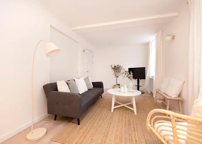 Altido Gorgeous Old Town Flat