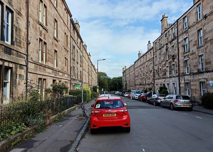 City Centre Flat - Sleep Upto 4