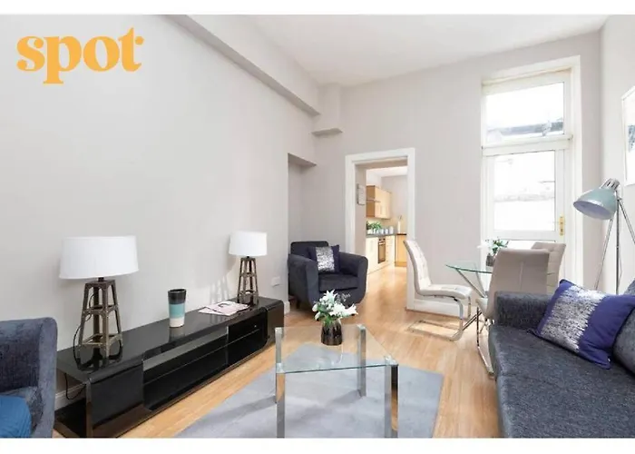 Spacious Ground Floor-2Br-2Ba
