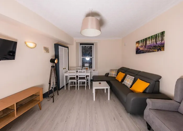 Warm&Welcoming City Centre Apartments By Meadows