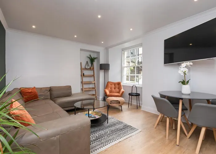 The Edinburgh Meadows Apartment