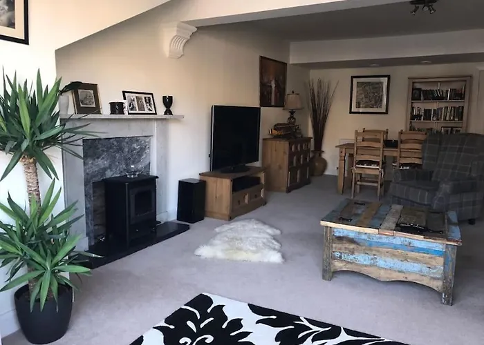 Fabulous Central New Town Flat