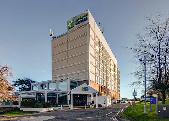 Holiday Inn Express Edinburgh City West By Ihg