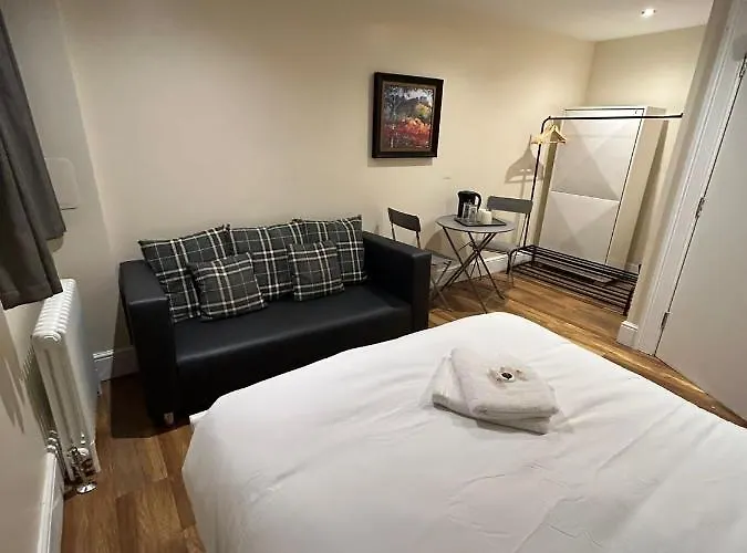Modern Double Room With Sofa