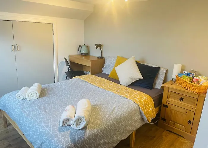 Cosy Loft Room In Morningside, Edinburgh