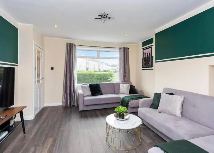 Boutique Edinburgh 3 Bed House - Parking - Garden