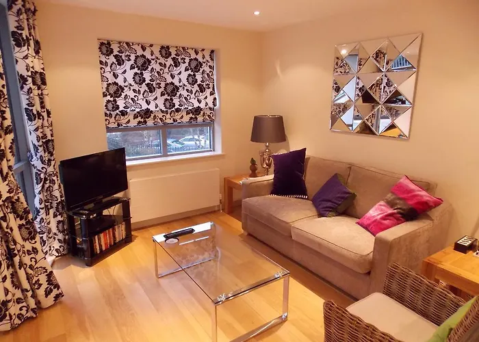 Violet Bank Apartment New Town