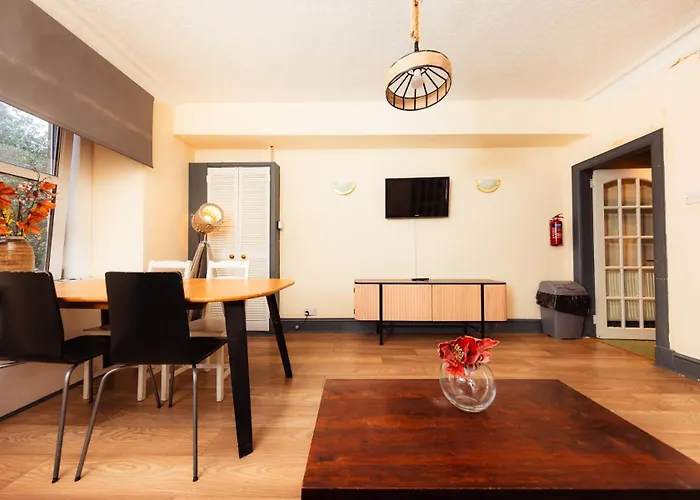 Warm&Welcoming City Centre Apartments By Meadows 4