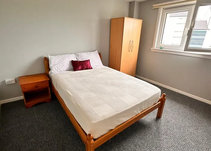 Double Room Close To Edinburgh Airport And Heriot Watt University