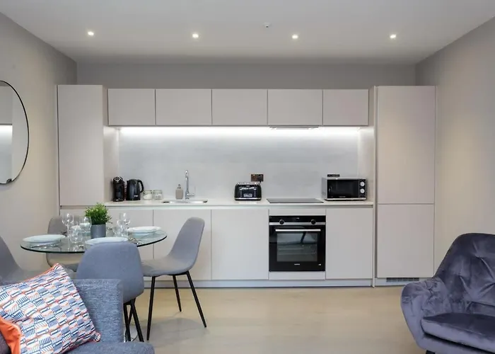 Dragon Suites - Edinburgh City Centre 2 Bed Apartment