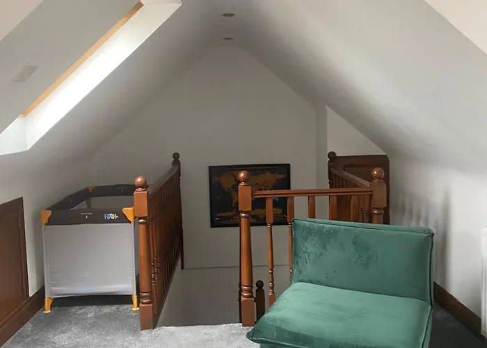 Cosy Cottage With Free Parking Close To Airport