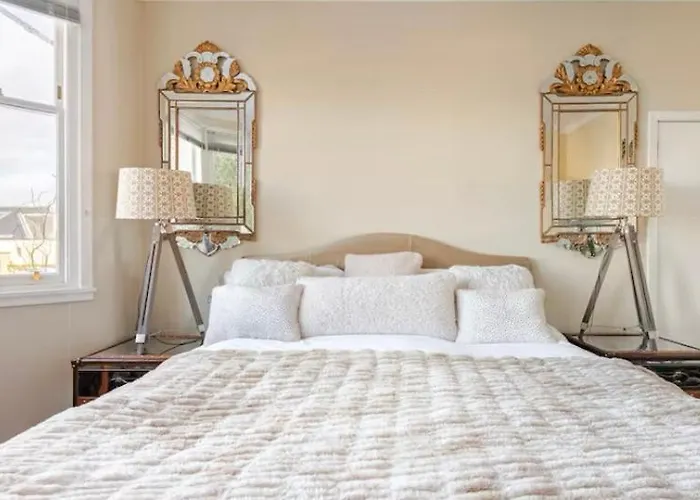 Wonderwall - Huge City Garden Room In Luxury House - Free Parking