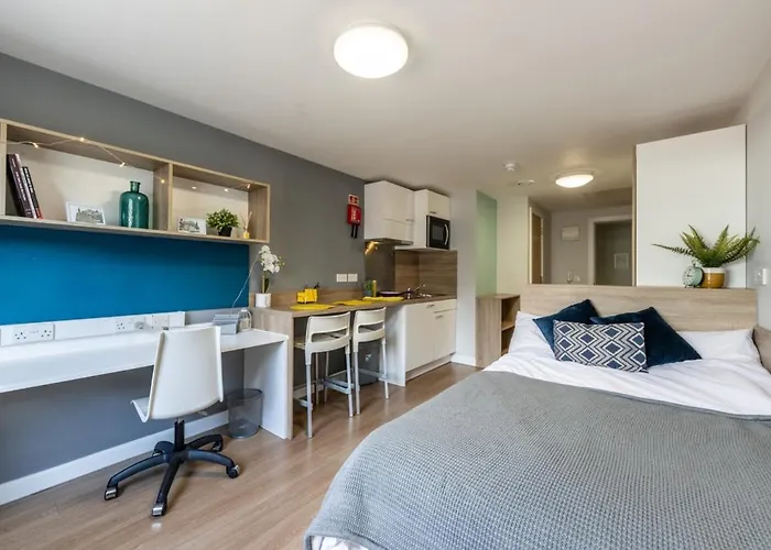 Joivy Affordable Edinburgh - Adults Only