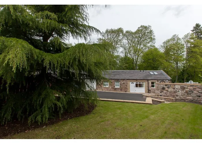 Historic Stone Built 4Br Cottage For 8 W/Parking