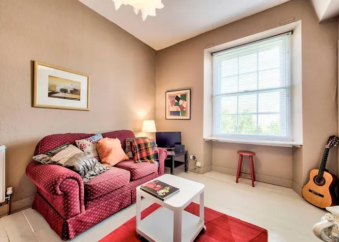 Joivy Famous St Mary\'S Street Old Town Apartment