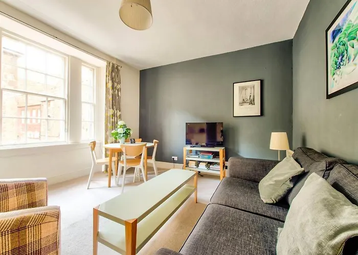 Joivy Amazing Location! Lovely Rose St Apt In New Town
