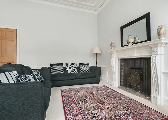 Gloucester Place Georgian Apartment