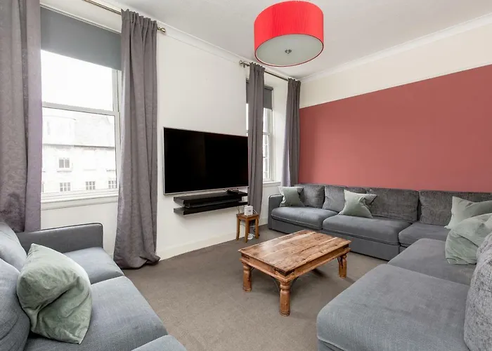 Rose Street Residence