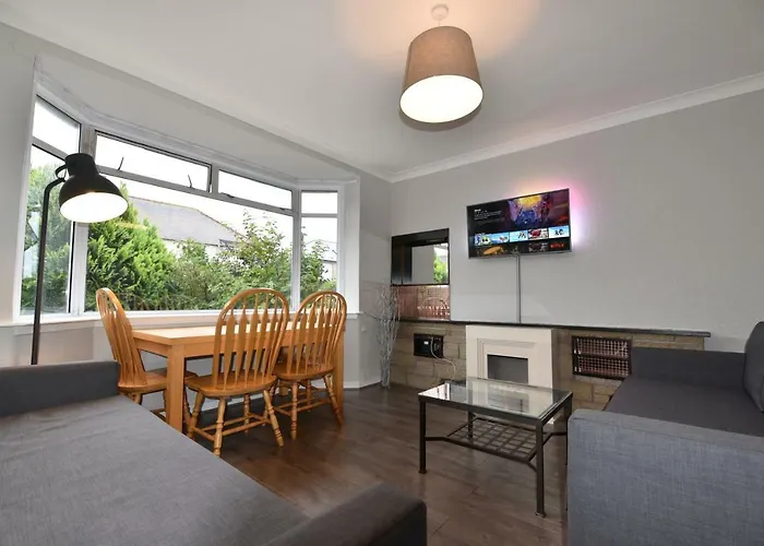 Sighthill 3 Bedrooms With Private Garden