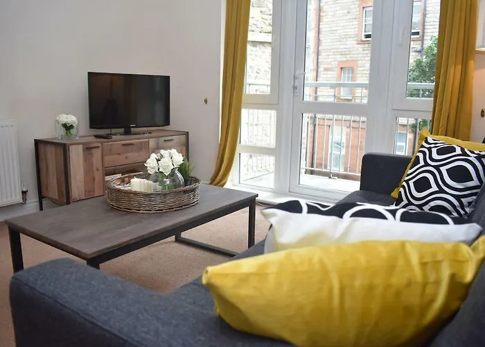 Brunswick Road - Spacious 3Br 10 Minutes From Princes Street