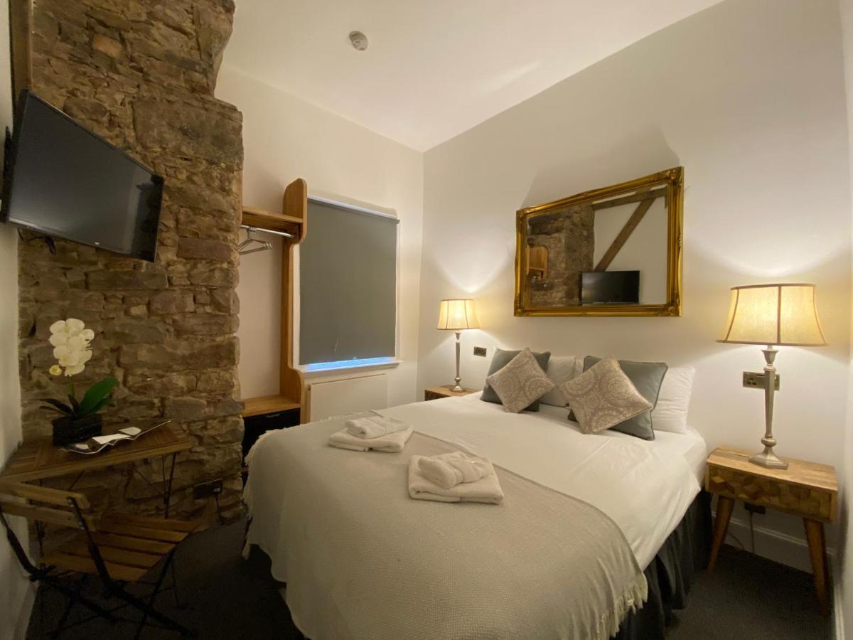 Aparthotel Royal Mile Balconies By The Castle 5*
