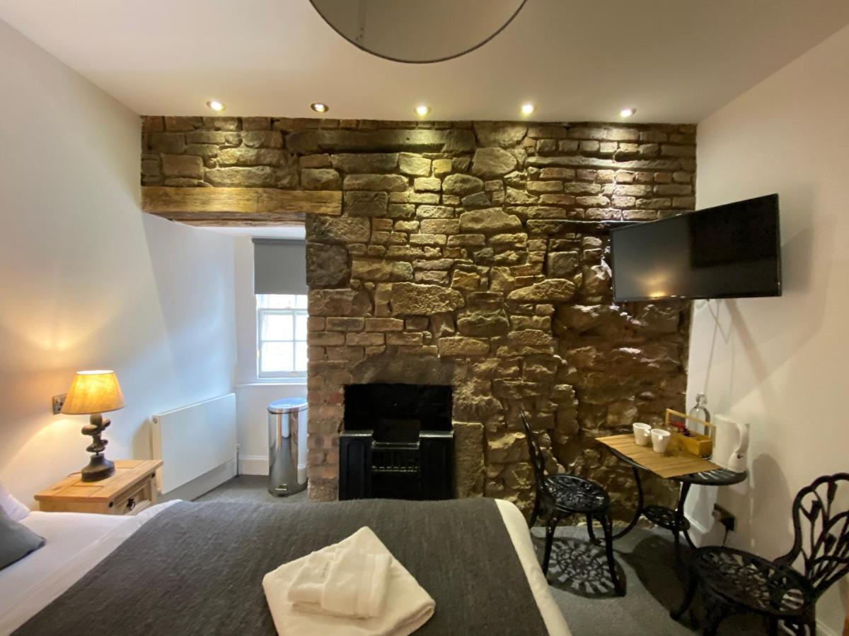 Royal Mile Balconies By The Castle Aparthotel 5*