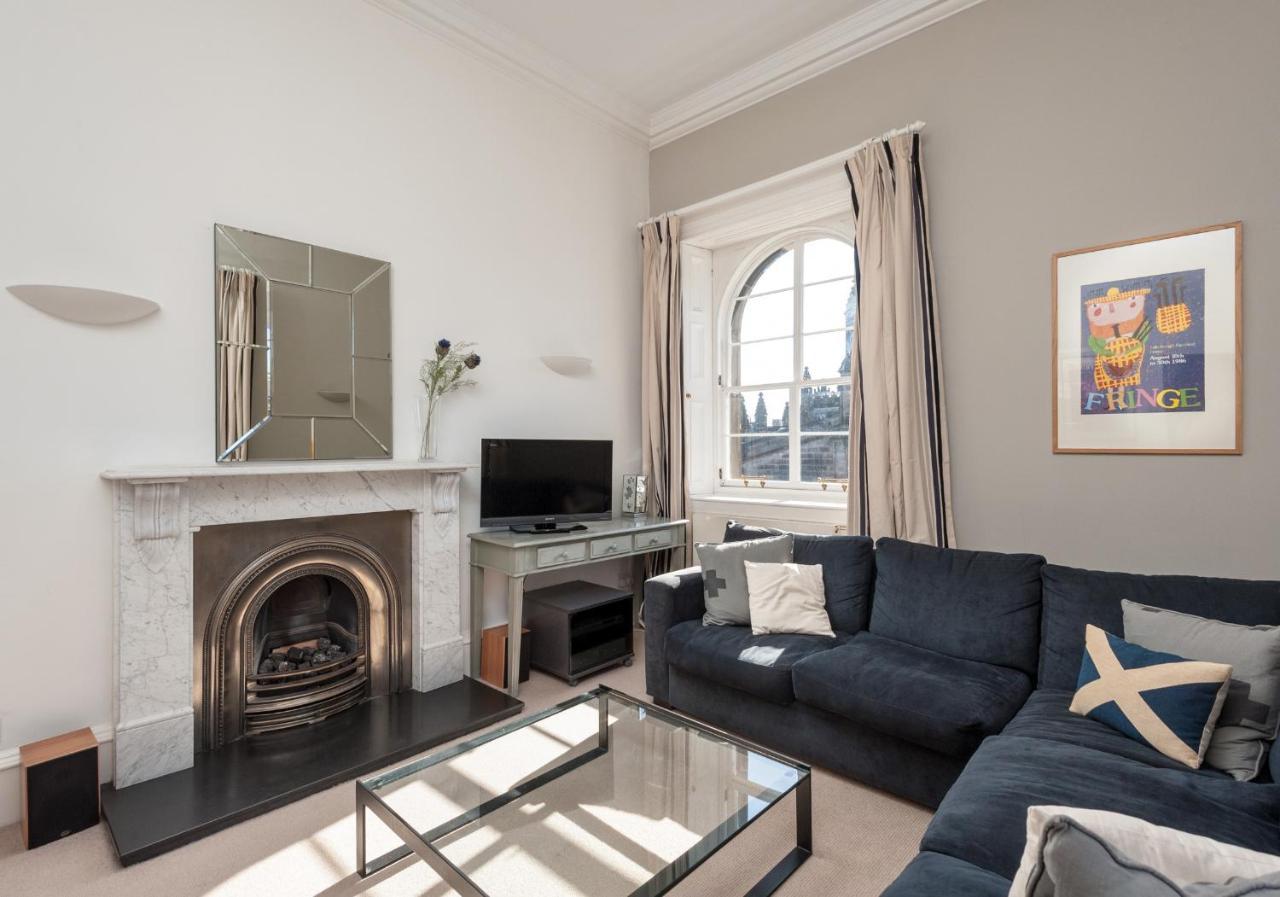 Parliament Sq Apartment