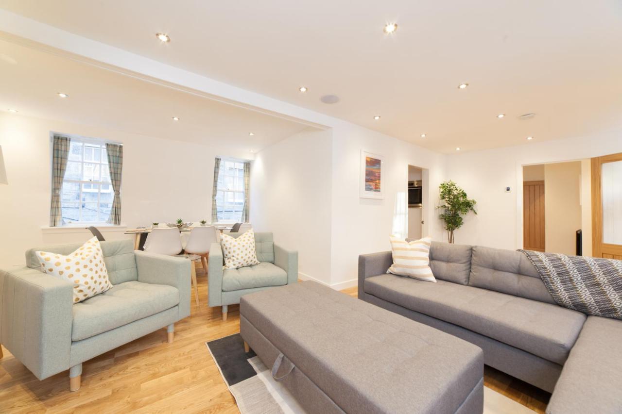 Apartment Queensferry Street Lane - Fantastic 2 Bedroom Centre Mews House With Free Secure Parking! Edinburgh