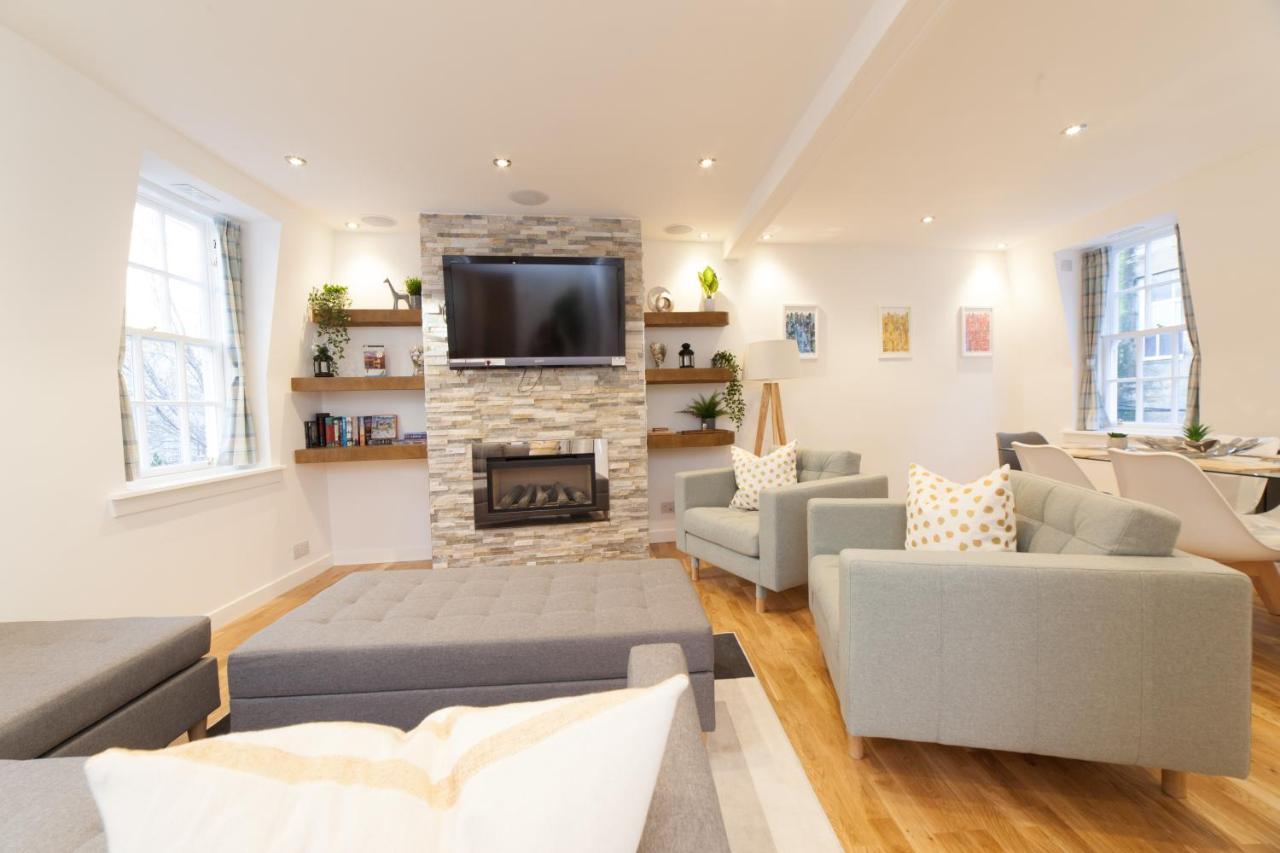 Queensferry Street Lane - Fantastic 2 Bedroom Centre Mews House With Free Secure Parking! Edinburgh