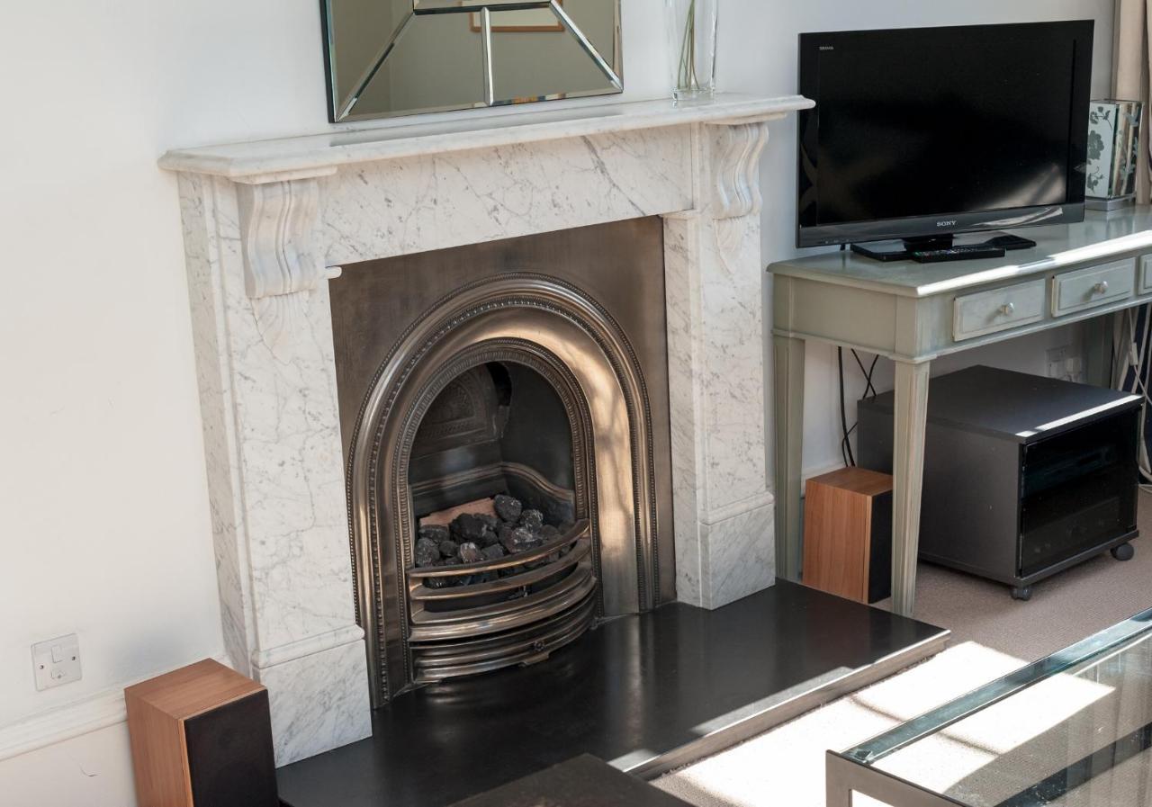 Parliament Sq Apartment *