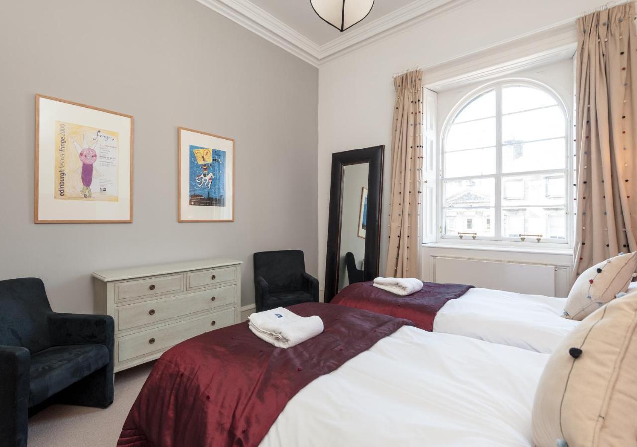 Parliament Sq Apartment