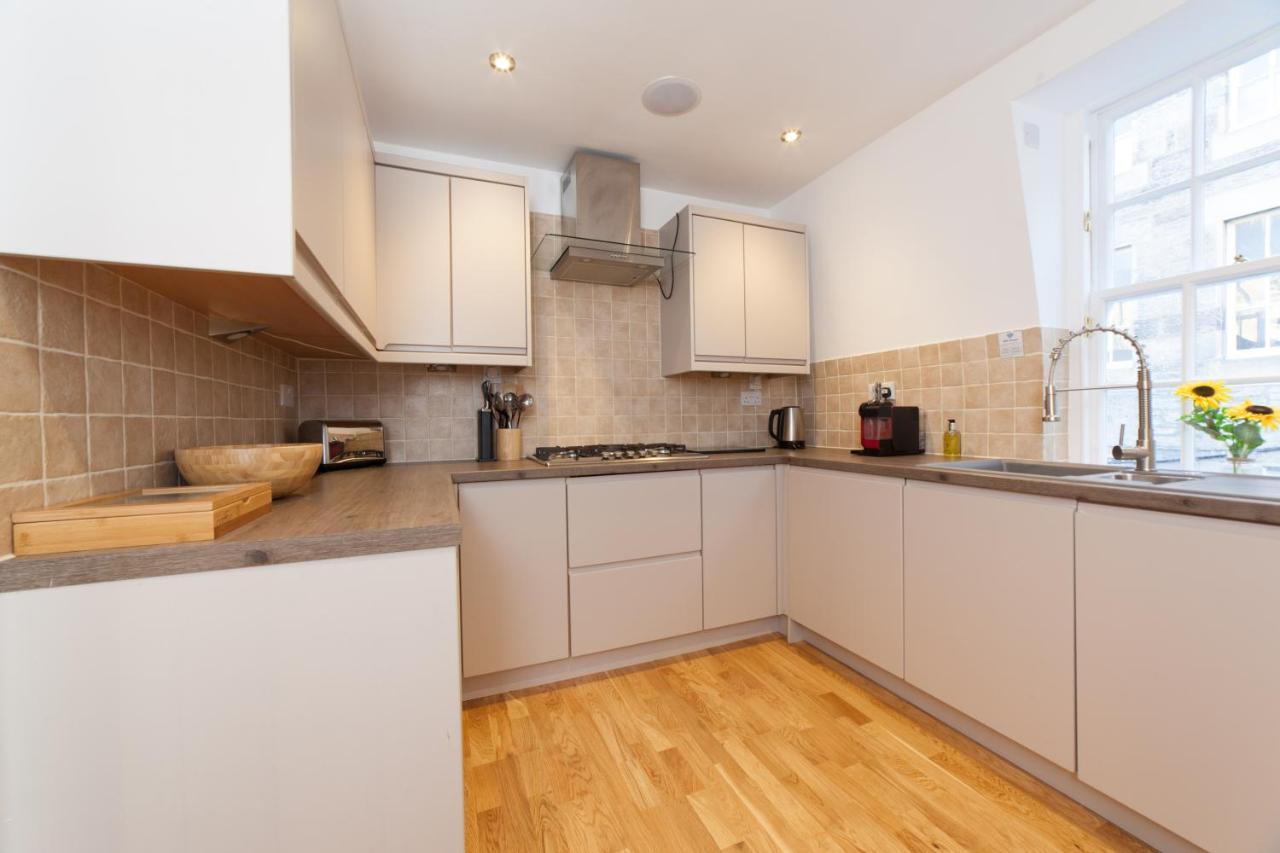 Apartment Queensferry Street Lane - Fantastic 2 Bedroom Centre Mews House With Free Secure Parking! Edinburgh