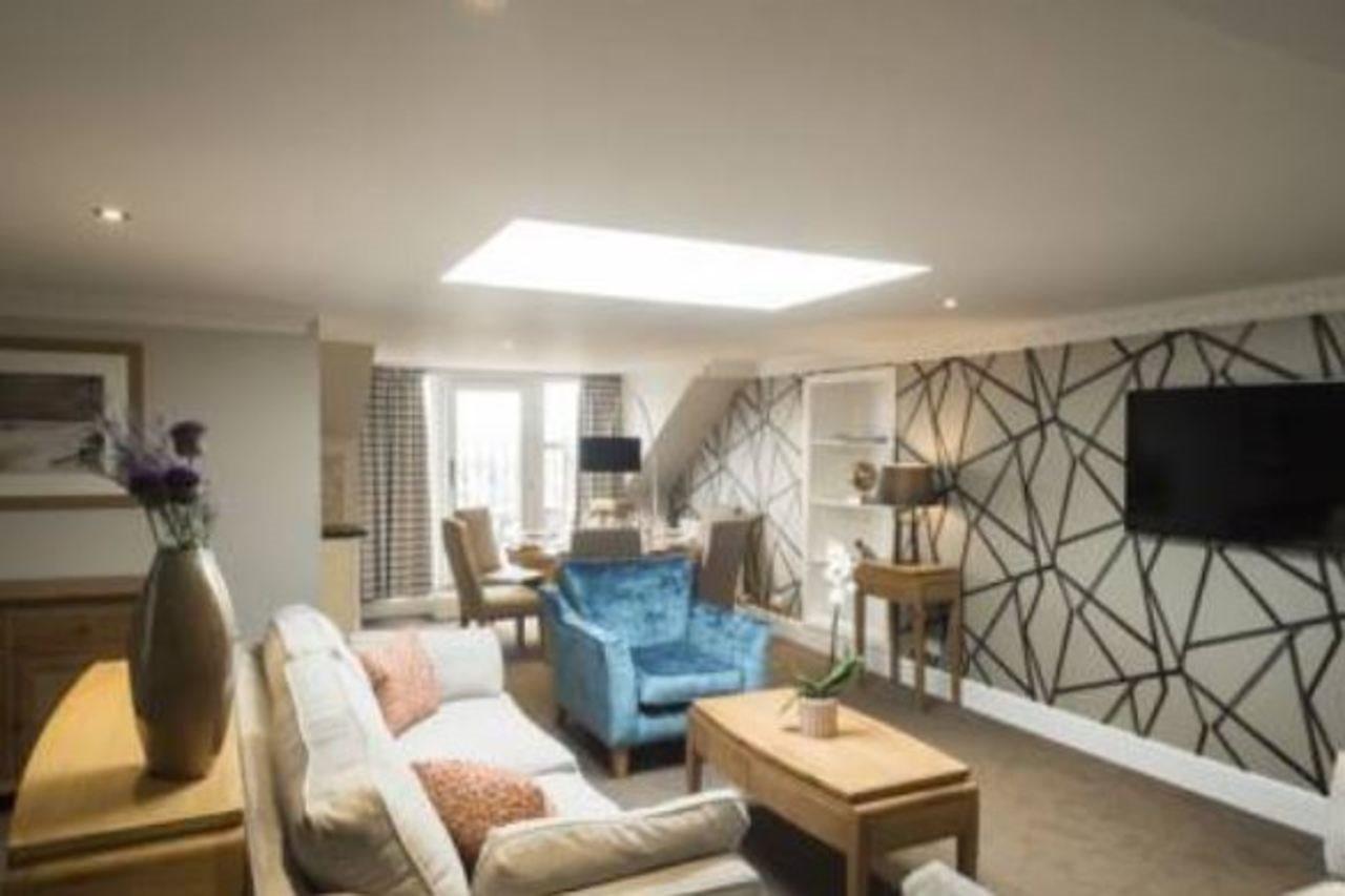 Fountain Court - Royal Garden Edinburgh
