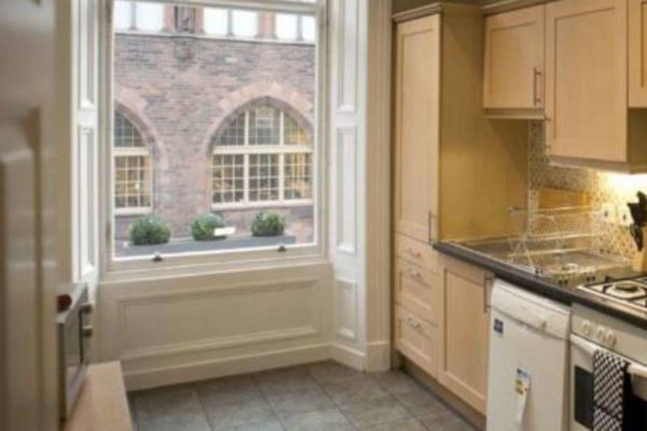Fountain Court - Royal Garden Aparthotel Edinburgh