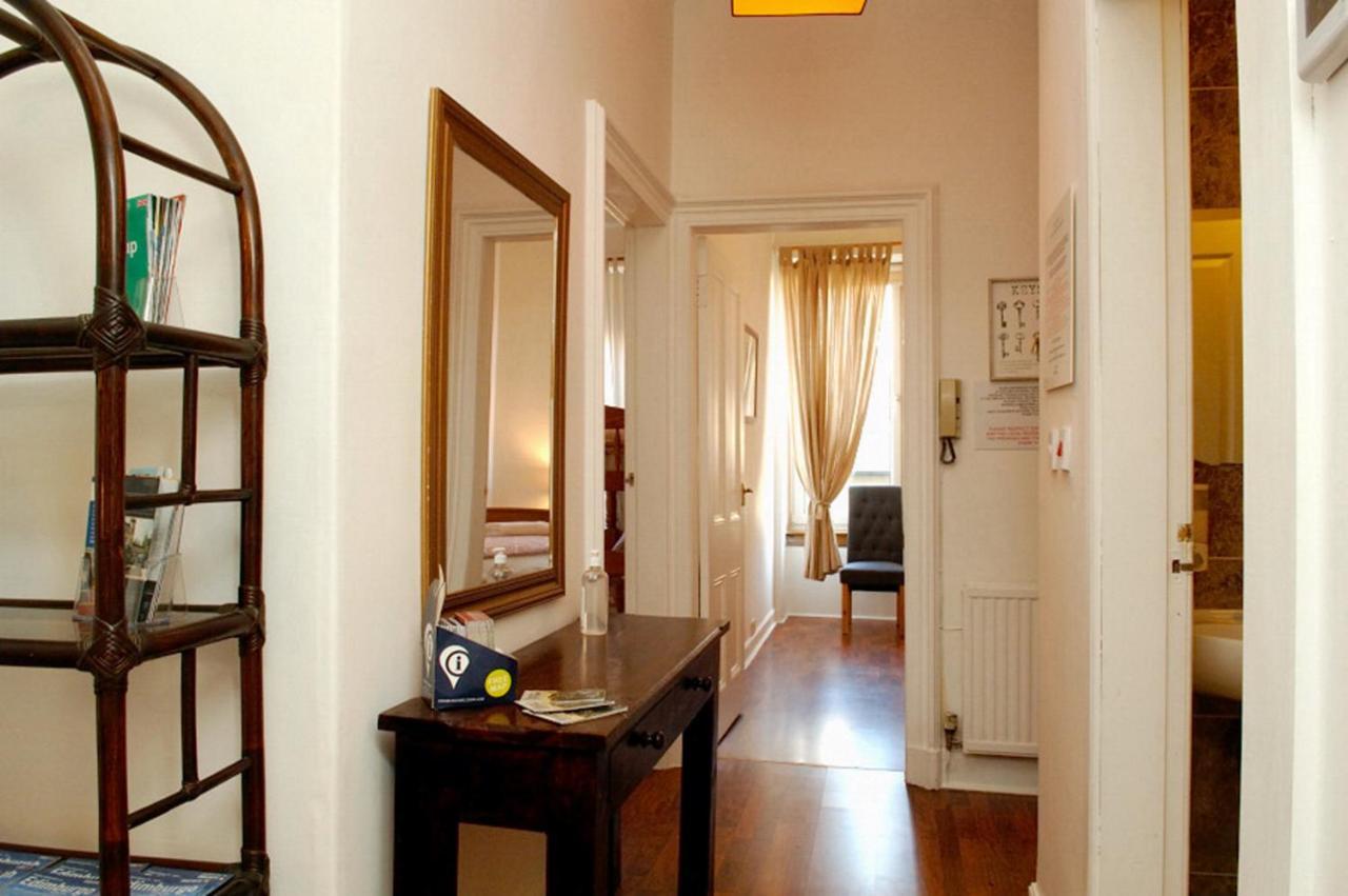 Pitt Street Beautiful Spacious Free Parking And Free Sanitizer Apartment EDI