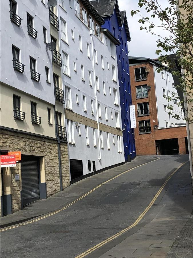 Alba Apartments- Gentle's Entry *